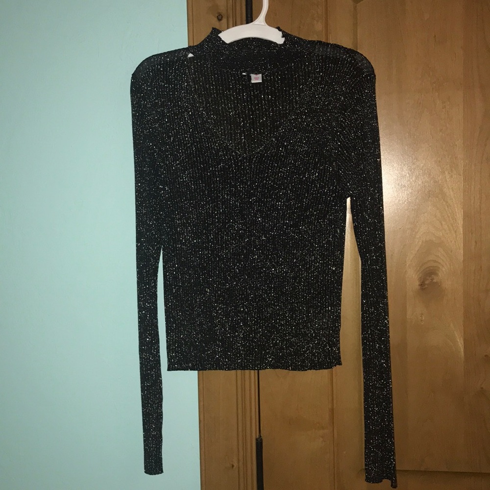 SPARKLY CUTOUT TOP